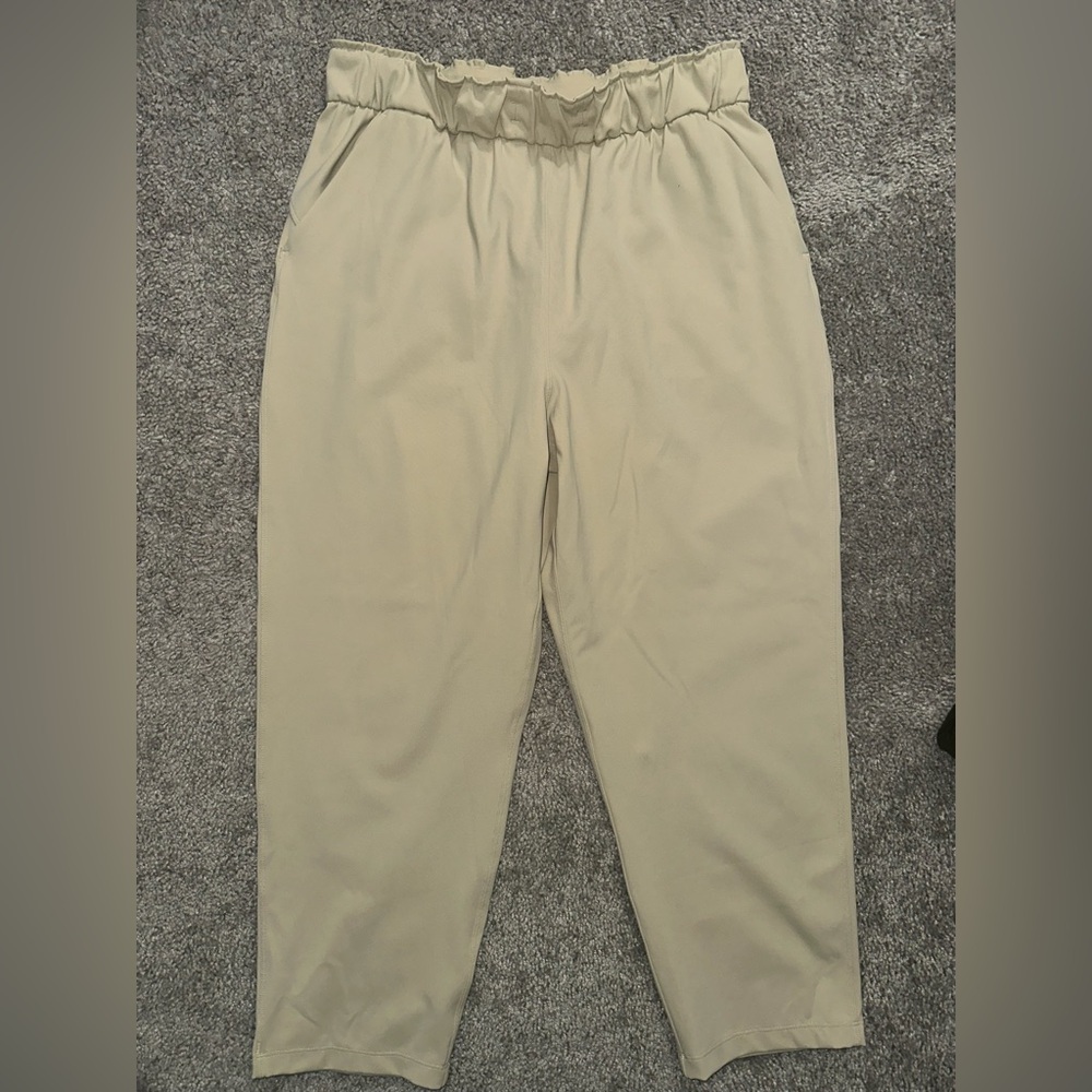 Lululemon Stretch High Rise Crop 23" in Trench